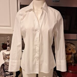 e Talbots White Wrinkle-Resistant Shirt Stretch Long Sleeve Size 14. EUC